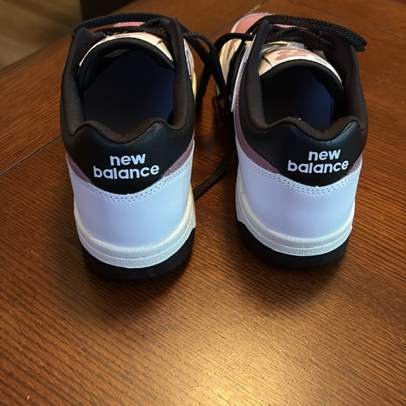 New Balance 480. Size 10 men / 11.5 women. Like new. Pink, white, black main image 4